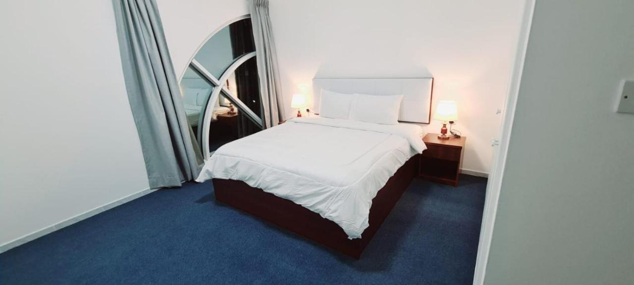 דובאי Havana Holiday Homes In Al Garhoud מראה חיצוני תמונה